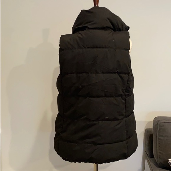 Old navy Black fleece lines puffer vest SMALL - Picture 5 of 8